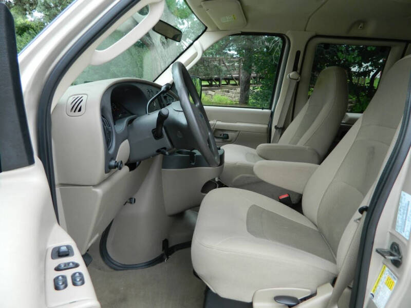 2008 Ford E-Series E-350 SD XLT