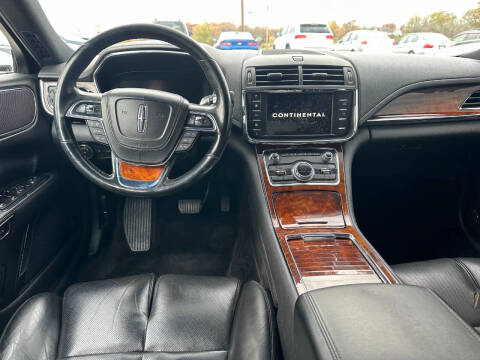 2017 Lincoln Continental Select