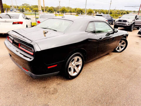 2015 Dodge Challenger SXT