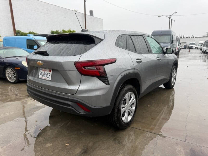 2025 Chevrolet Trax LS