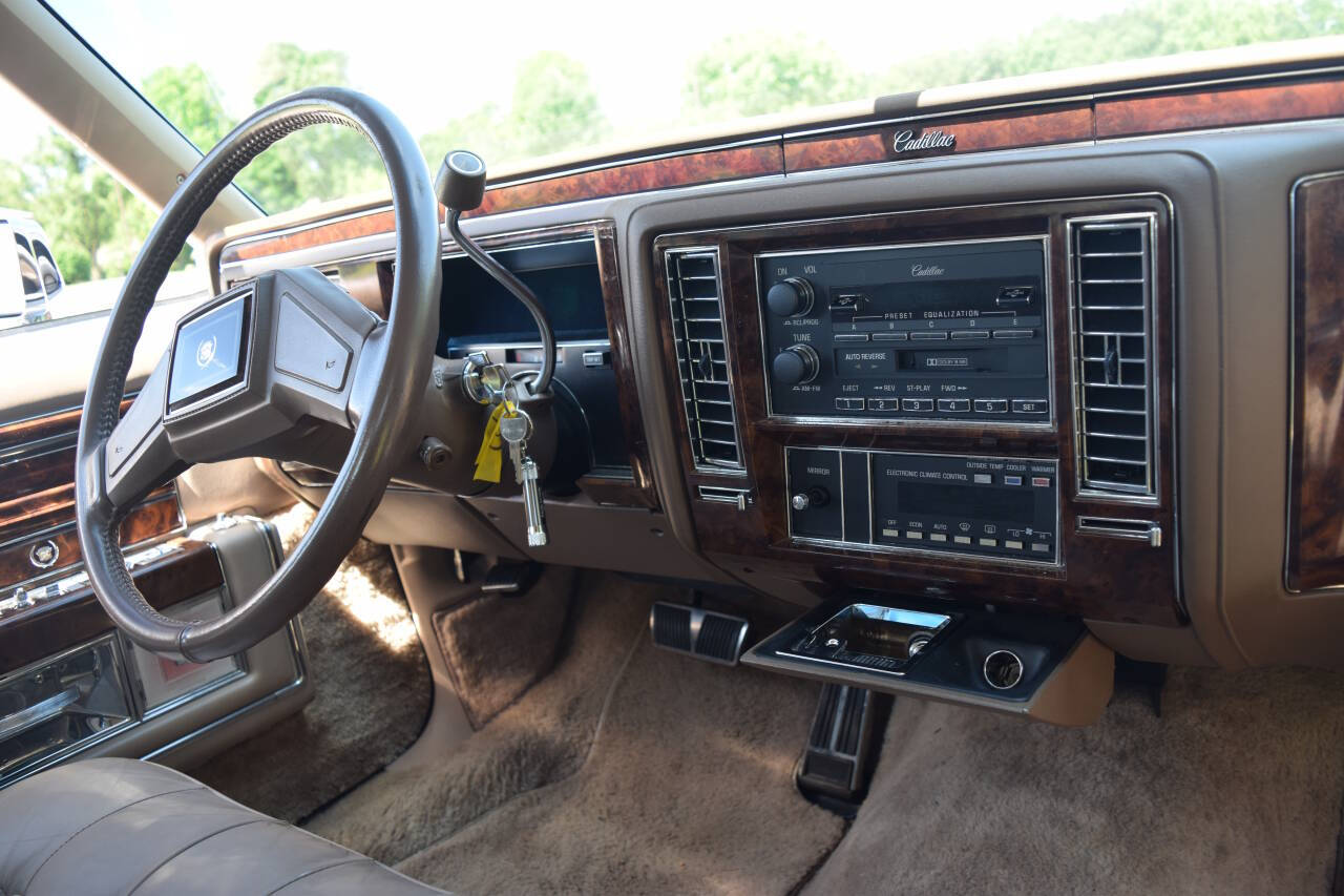 1991 Cadillac Brougham 187