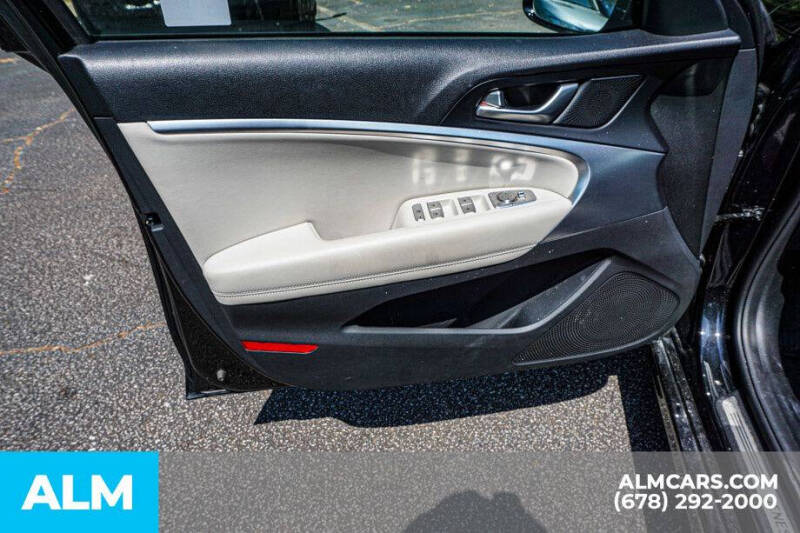 2025 Genesis G70