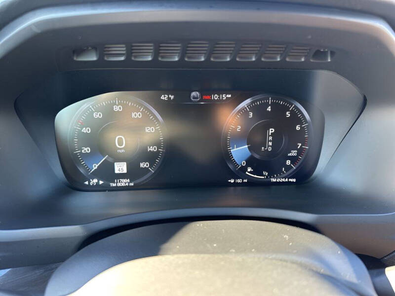 2019 Volvo XC90 T6 Momentum