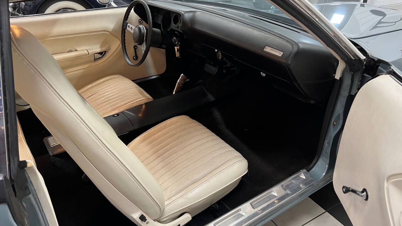 1972 Plymouth Barracuda 35