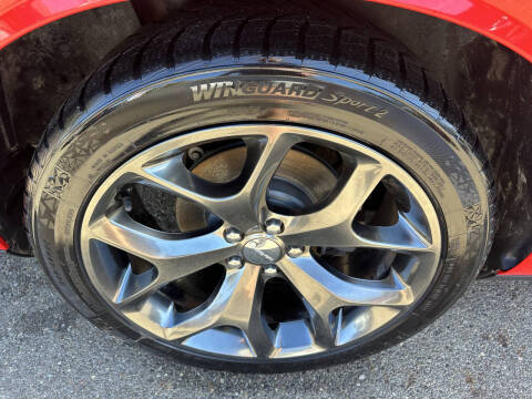 2015 Dodge Challenger SXT Plus