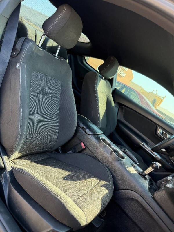 2015 Ford Mustang V6