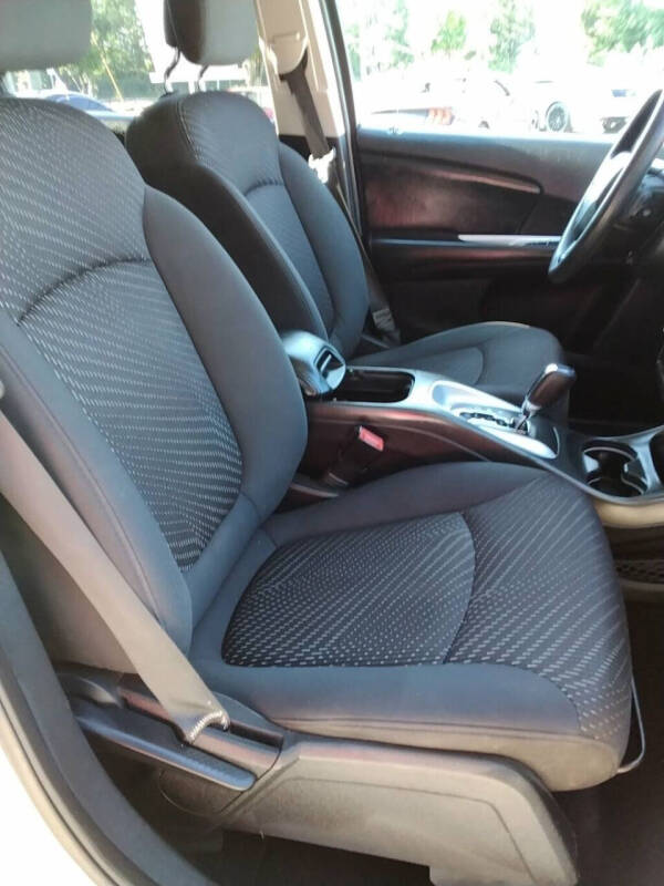2018 Dodge Journey SE