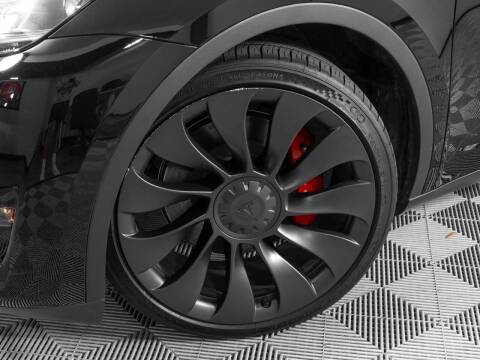 2024 Tesla Model Y Performance