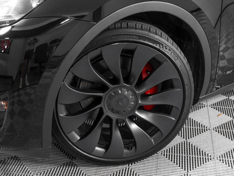 2024 Tesla Model Y Performance