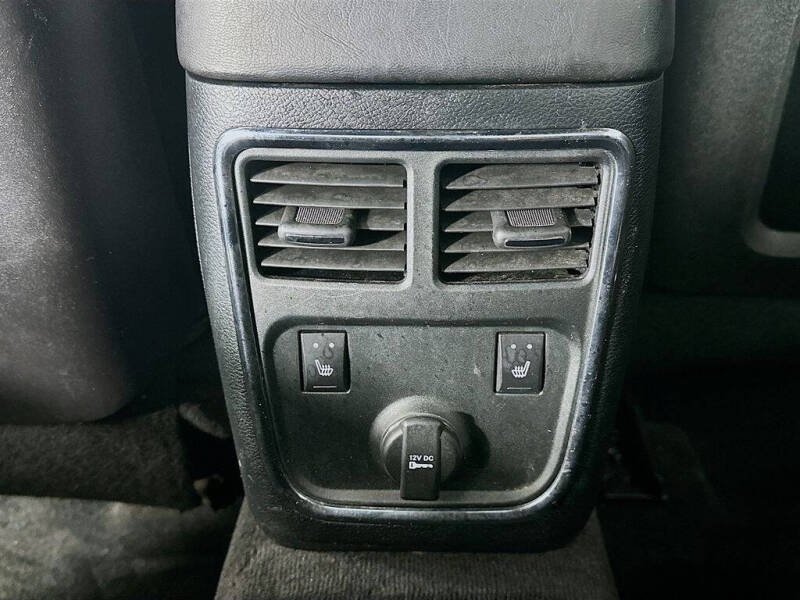 2013 Dodge Charger SE