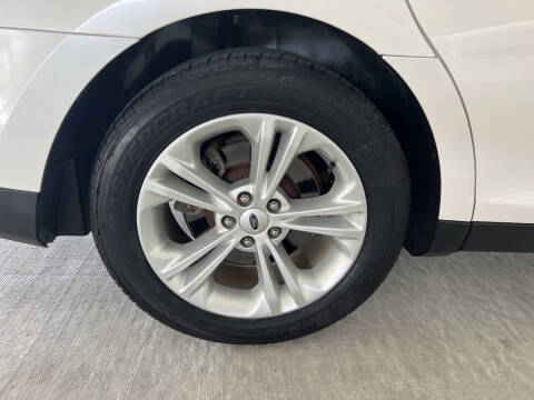 2013 Ford Taurus SEL
