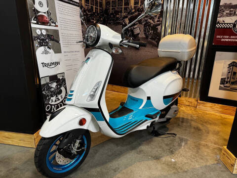 2023 Vespa Primavera 150 Tech