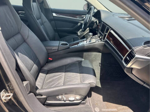 2011 Porsche Panamera 4