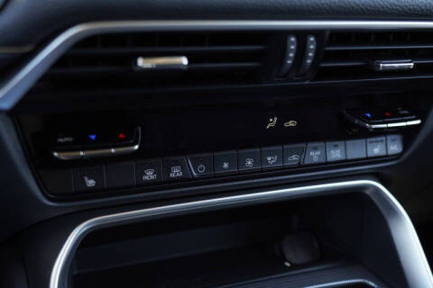 2025 Mazda CX-70 Plug-in Hybrid Premium