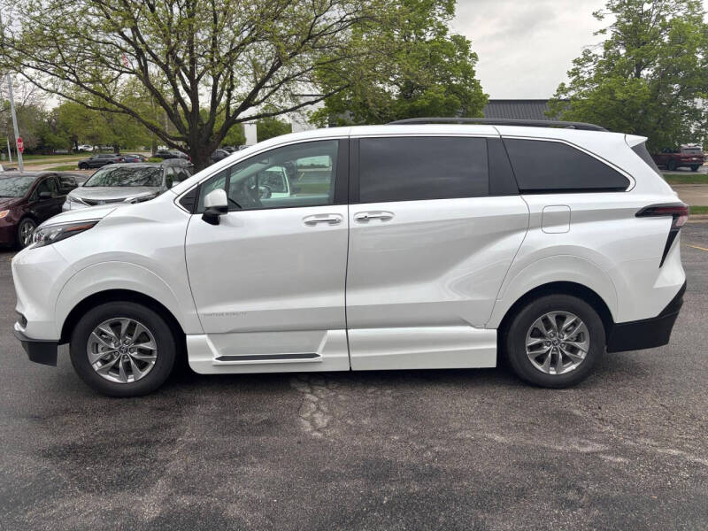 2026 Toyota Sienna XLE 7-Passenger