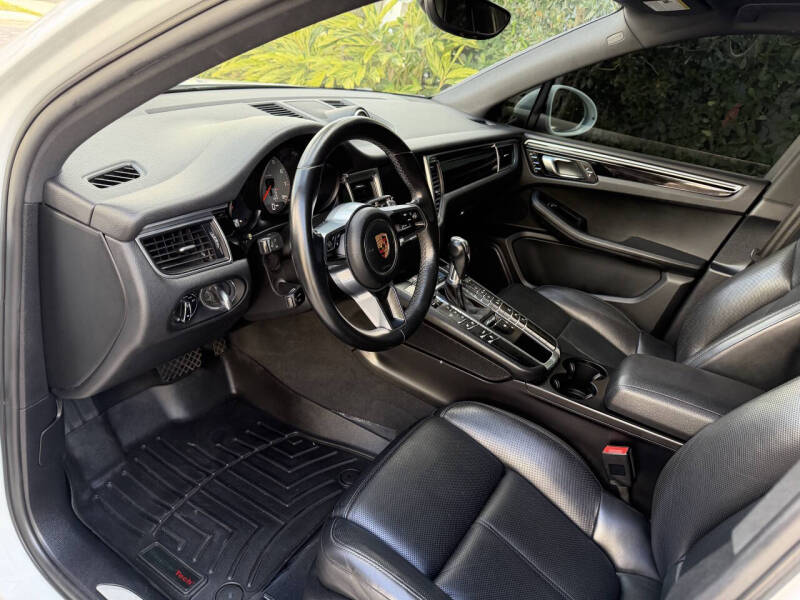 2018 Porsche Macan S