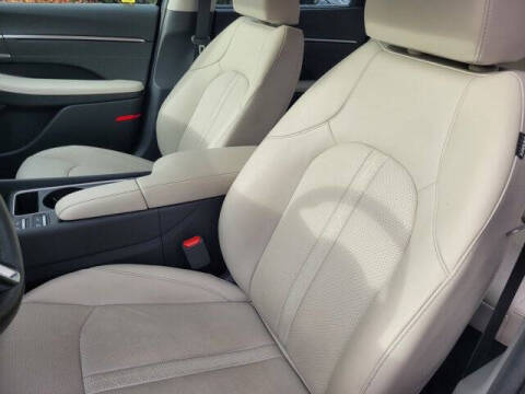 2025 Hyundai Sonata Hybrid Limited