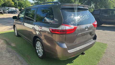 2015 Toyota Sienna