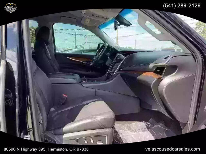 2017 Cadillac Escalade Standard