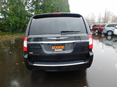 2016 Chrysler Town and Country Touring