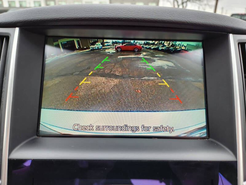 2015 Infiniti Q50 Premium