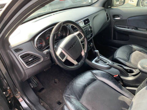 2013 Chrysler 200 Limited