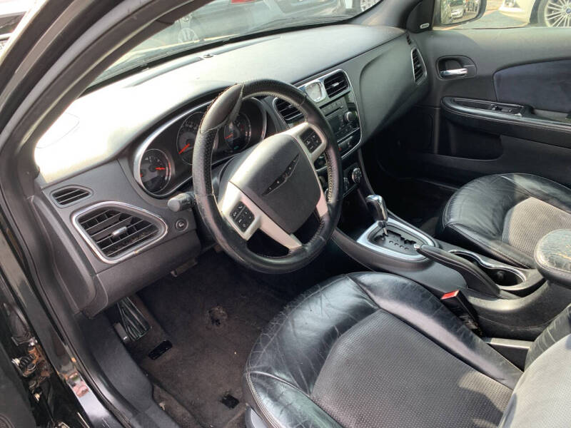 2013 Chrysler 200 Limited