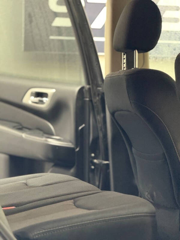 2019 Nissan Pathfinder SV