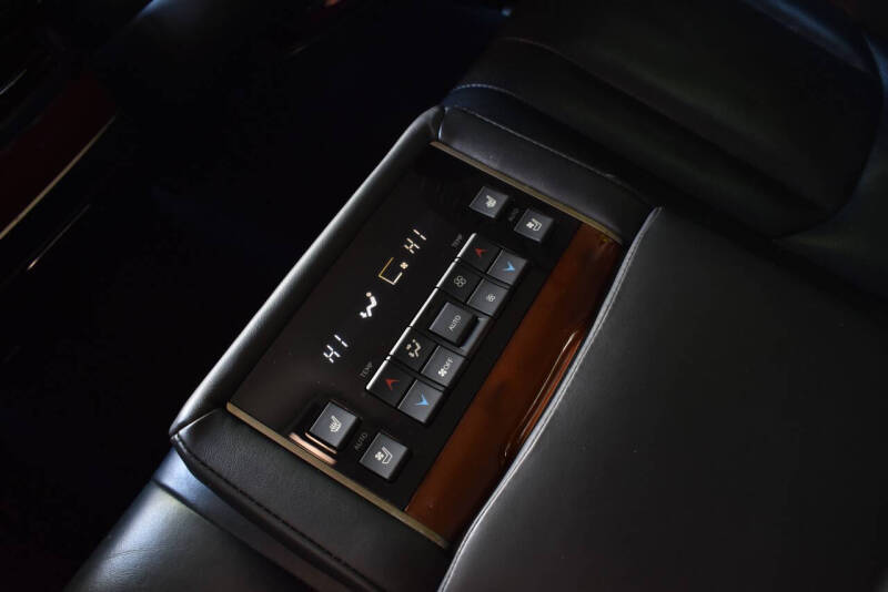 2018 Lexus LX 570 Three-Row