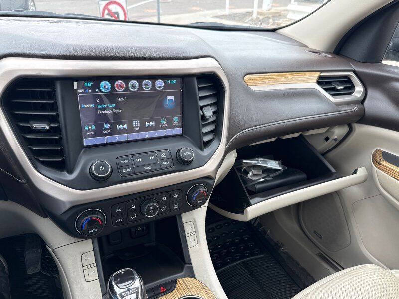 2017 GMC Acadia Denali