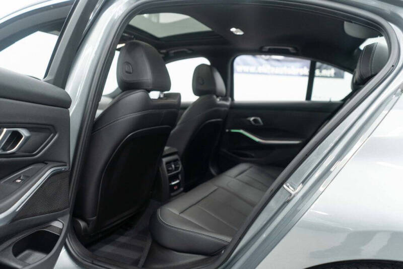 2025 BMW 3 Series 330i xDrive