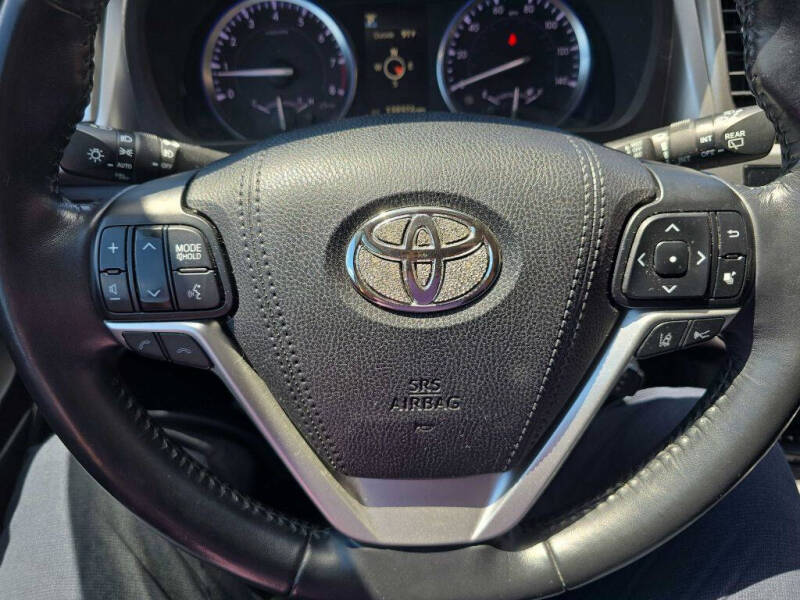 2017 Toyota Highlander Limited