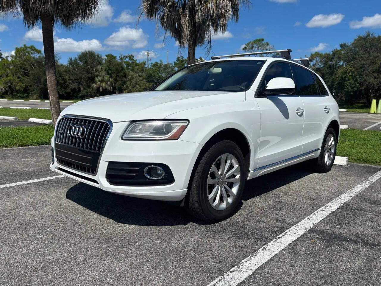 2016-audi-q5-2-0t-quattro-premium-awd-4dr-suv.jpg