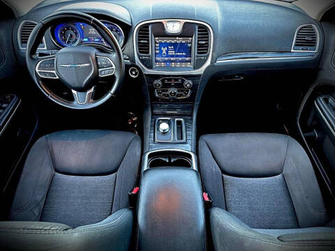 2019 Chrysler 300 Touring