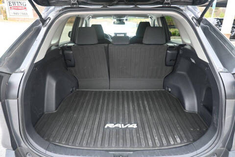 2020 Toyota RAV4 Hybrid LE