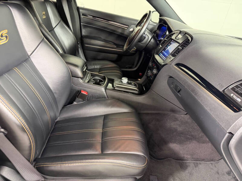 2017 Chrysler 300 S