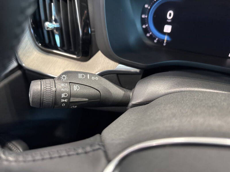 2022 Volvo XC60 Recharge T8 Inscription