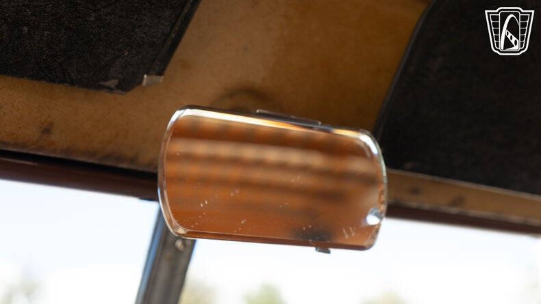 1946 Ford Super Deluxe