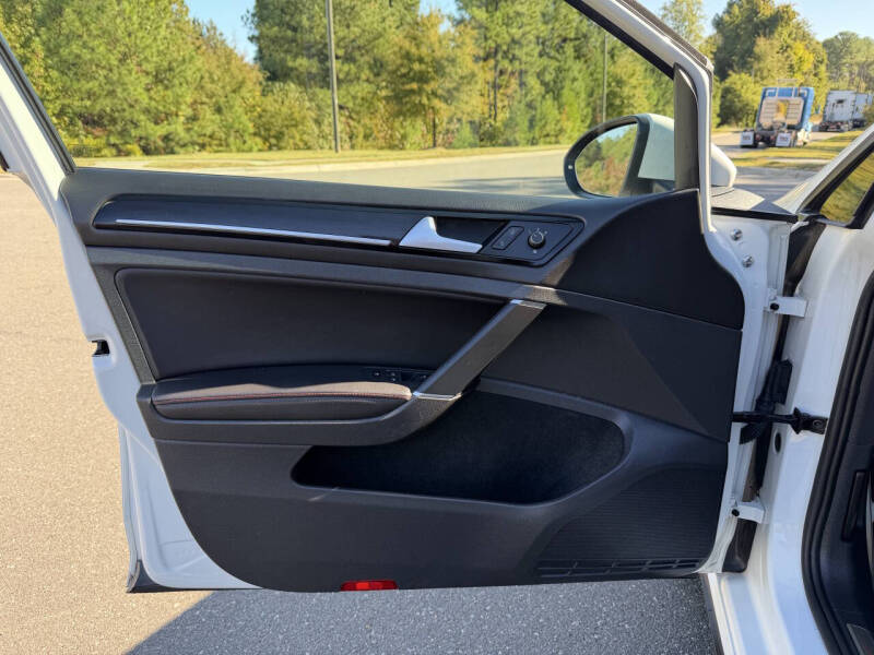 2017 Volkswagen Golf GTI SE