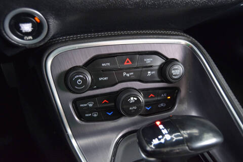 2018 Dodge Challenger SXT Plus