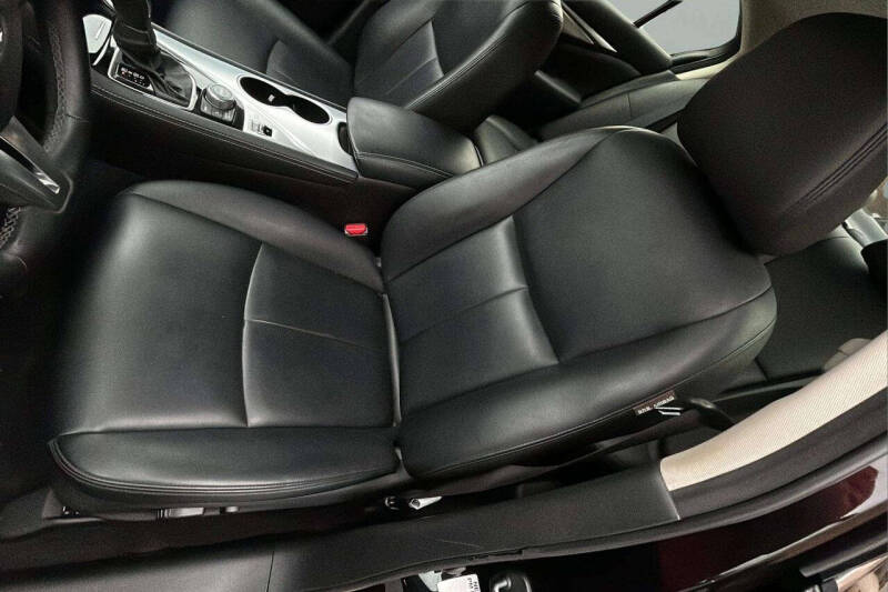 2021 Infiniti Q50 Luxe