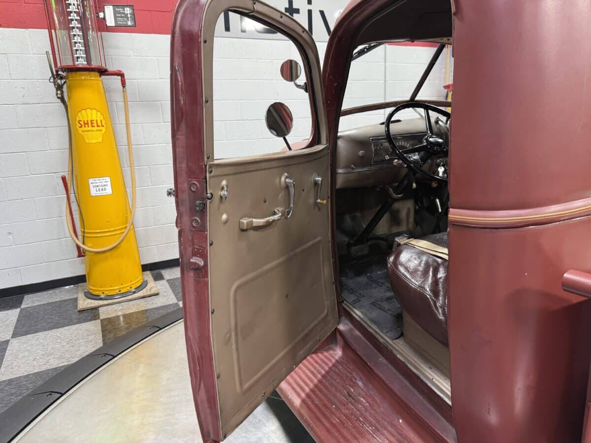 1946 Chevrolet 3100 32