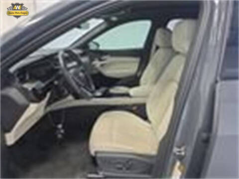 2024 Audi Q8 Sportback e-tron quattro Premium Plus S line