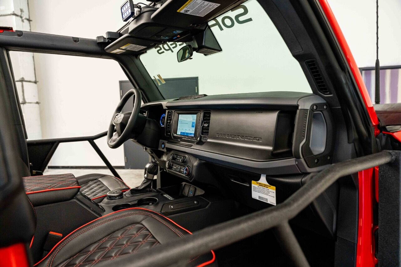 2023 FORD Bronco SUV / Crossover - $67,999