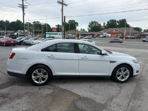 2014 Ford Taurus SEL