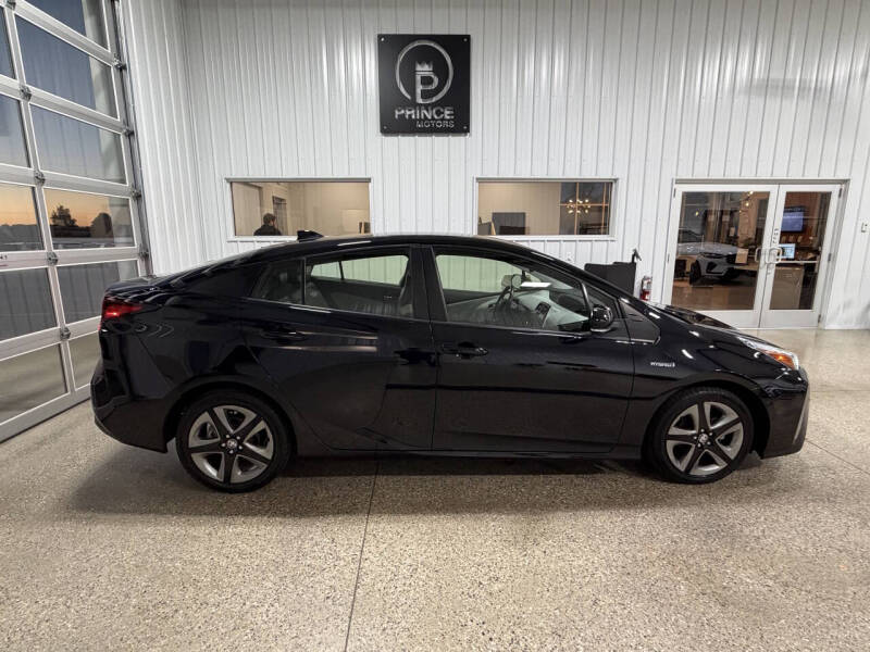 2022 Toyota Prius XLE