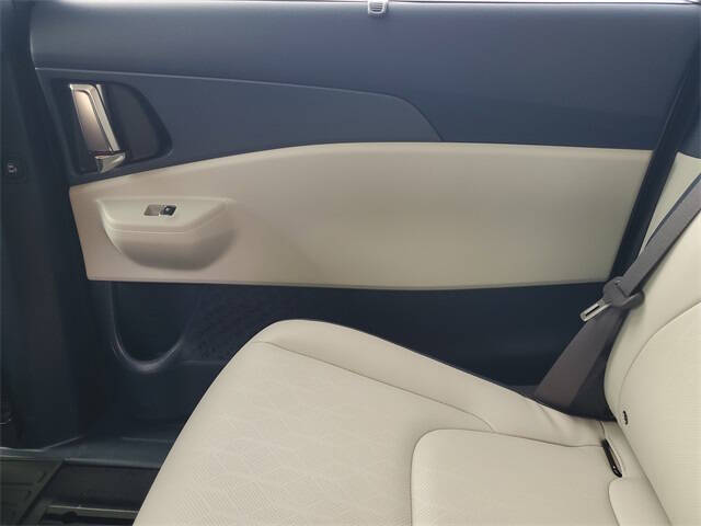 2025 Kia Carnival EX