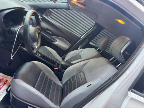 2023 Nissan Kicks SR