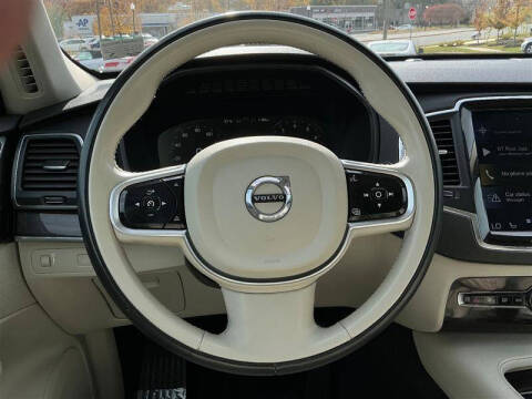 2019 Volvo XC90 T6 Momentum