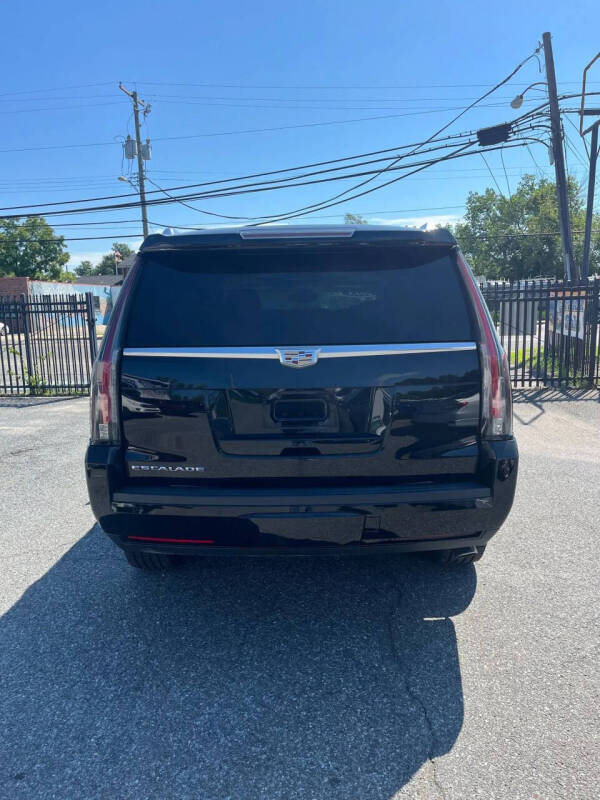 2015 Cadillac Escalade Luxury